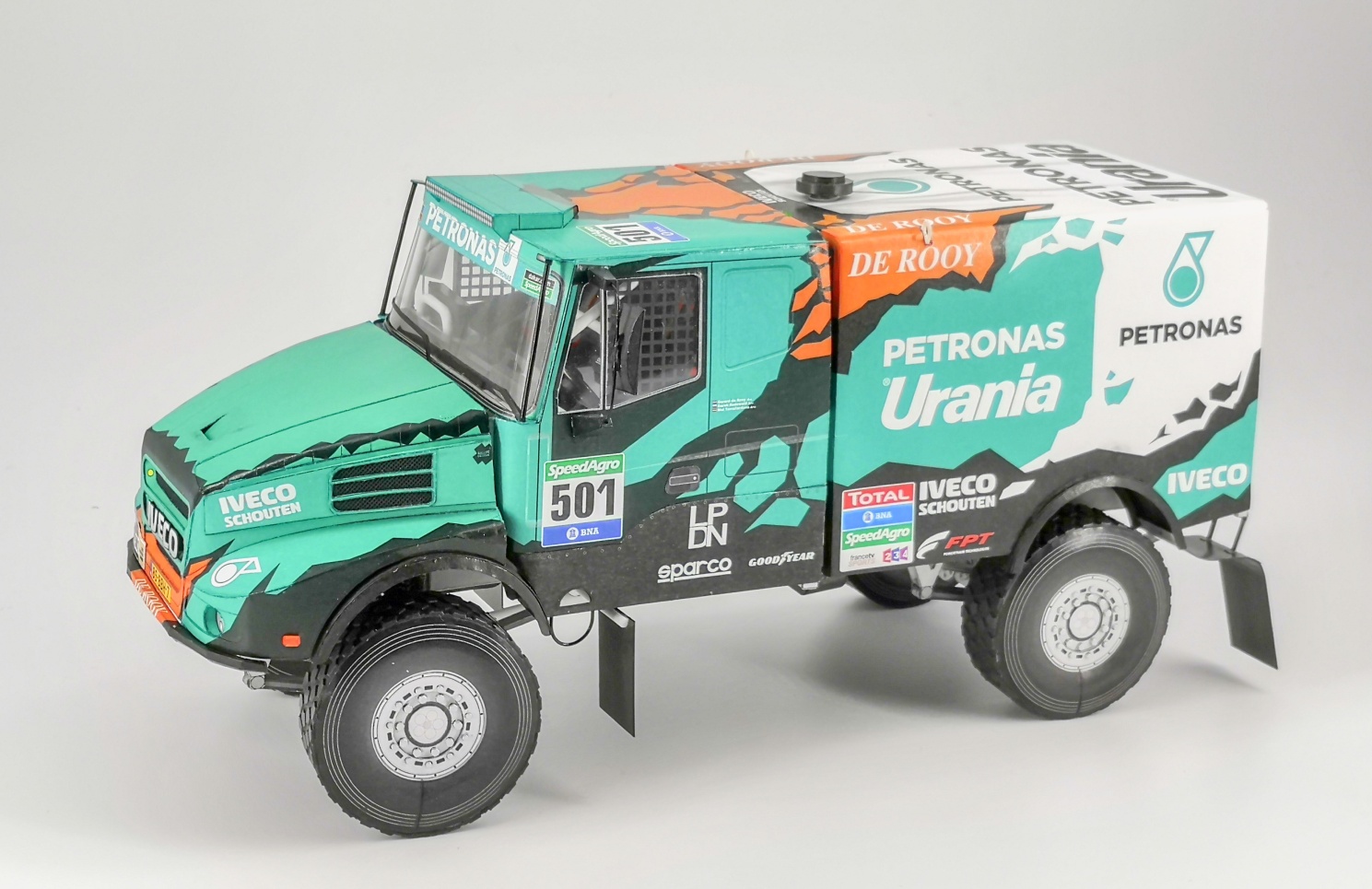 Iveco Powerstar "Torpedo" Dakar 2016, 1:25