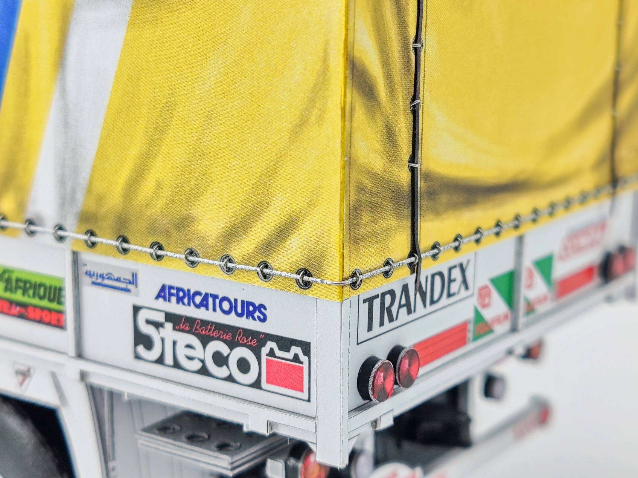 LIAZ 100.55 D, č. 631 + 632, Dakar 1986, 1:25